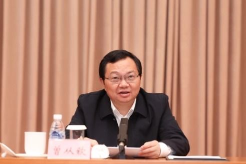 上美股份迎来新篇章吕义雄出任董事长，引领企业迈向新高峰