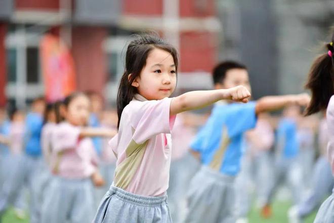 关注！海淀这所中关村核心区学校，如何在小空间玩转全员运动会？